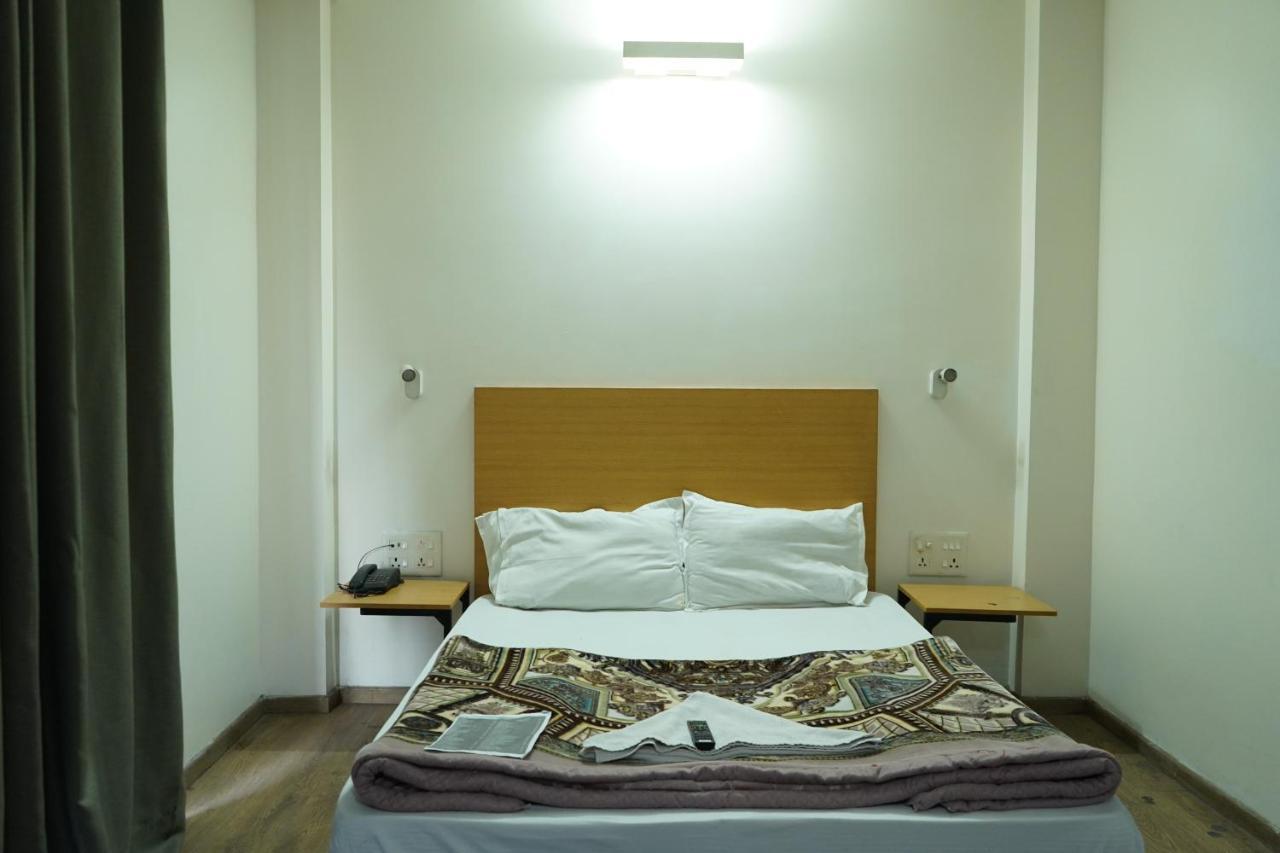 Fabhotel Sky Land Delhi  Exterior foto